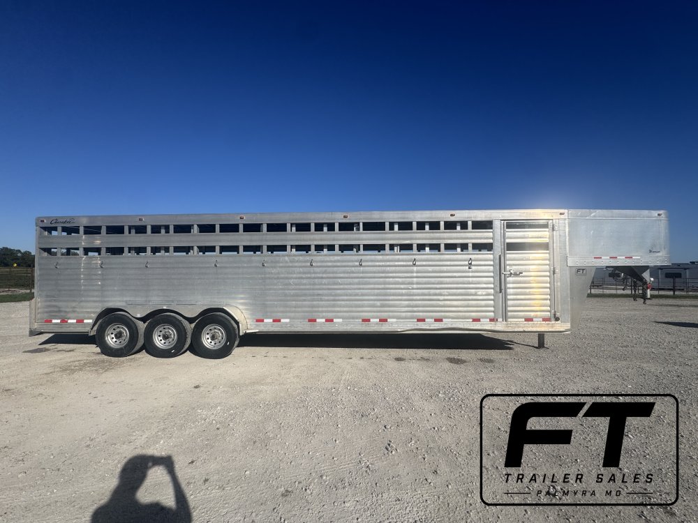 2016 Cherokee 32' Livestock Trailer Livestock Trailer