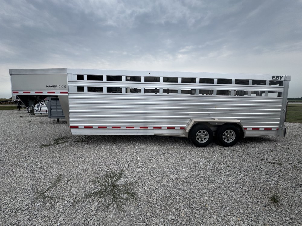 2026 Eby Maverick 24' Livestock Trailer