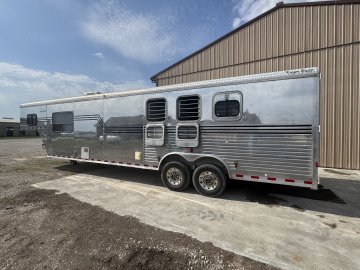 1997 Kiefer Built Horse - Living Quarters