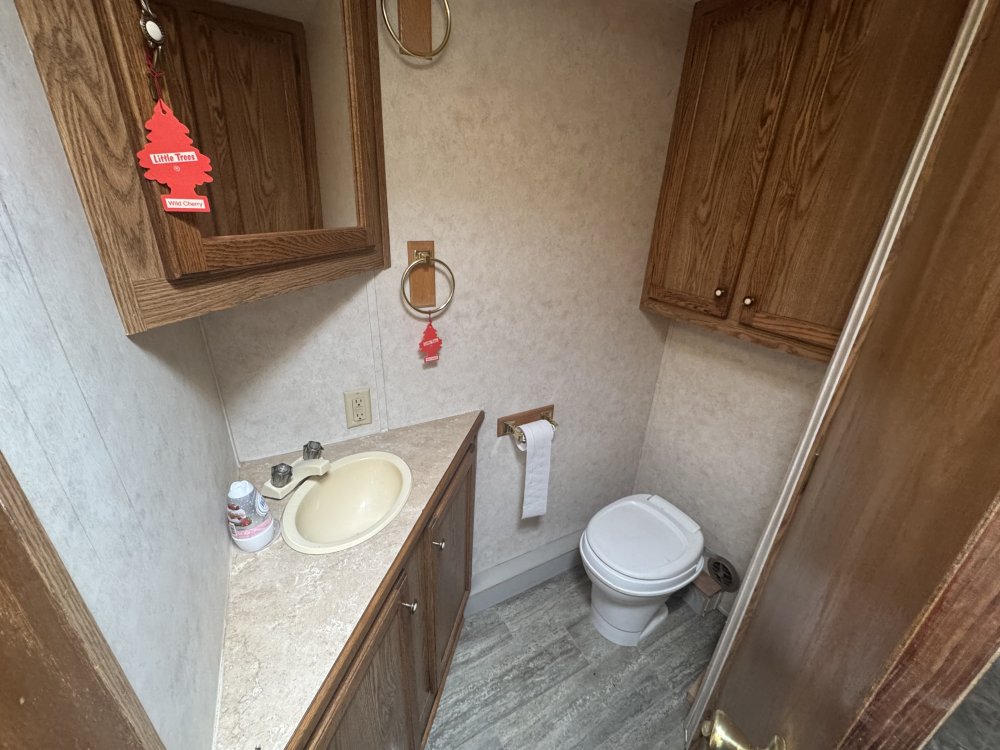 1997 Kiefer Built Horse - Living Quarters