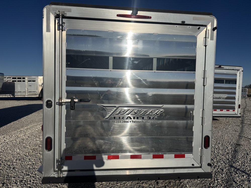 2025 Twister 5 Horse 24' Stock Combo