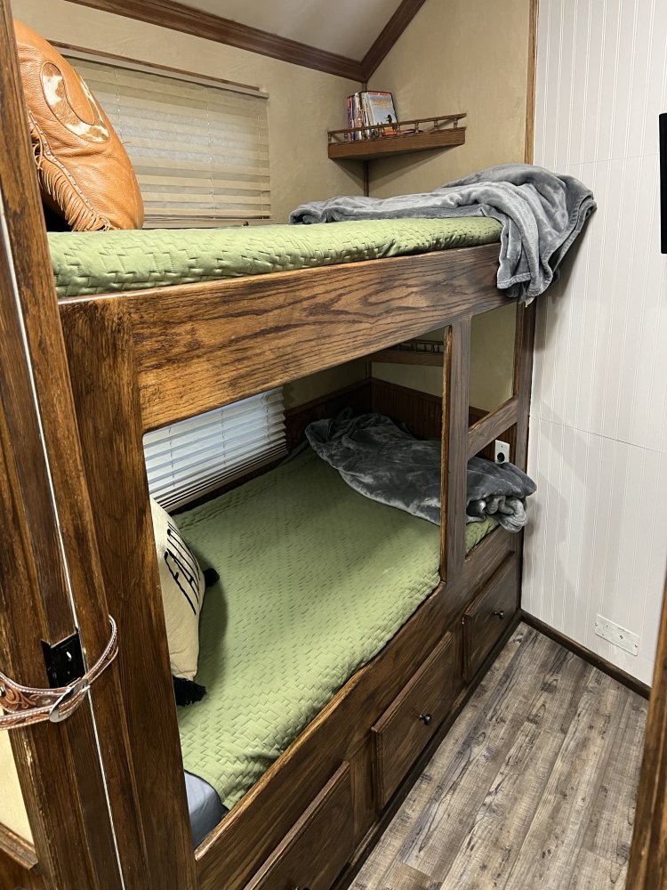 2003 Elite 4H 17' LQ w/ Bunkroom