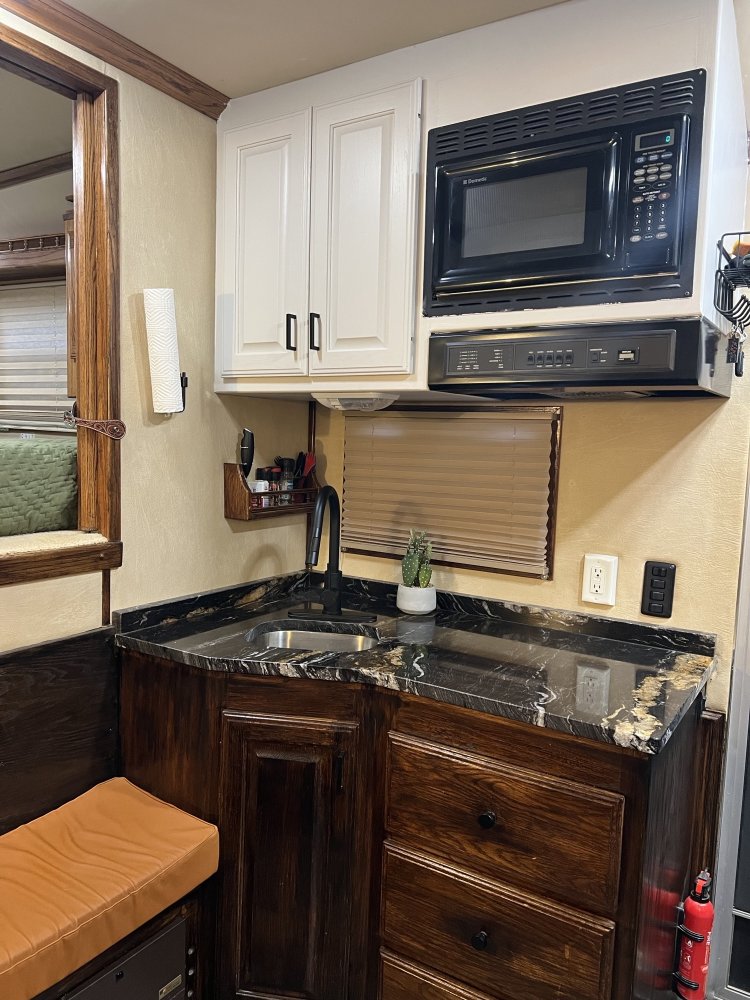 2003 Elite 4H 17' LQ w/ Bunkroom