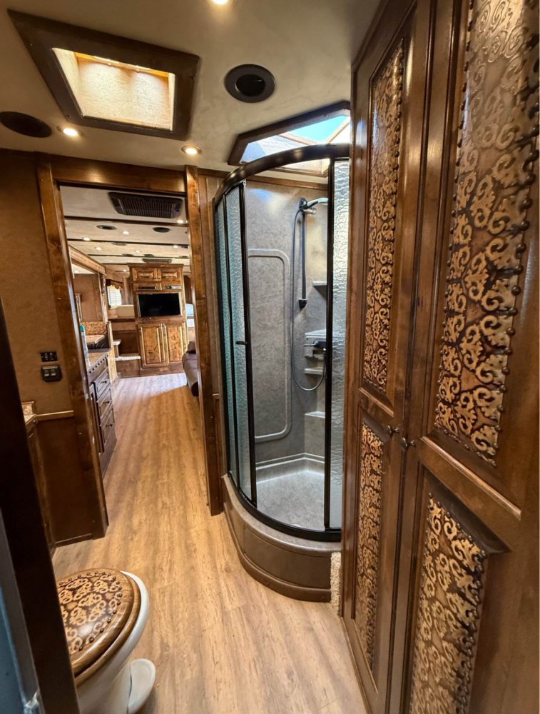 2014 Platinum 4 Horse w/ 18' Outlaw Conversions