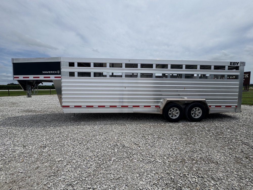 2026 Eby Maverick 24' Livestock Trailer