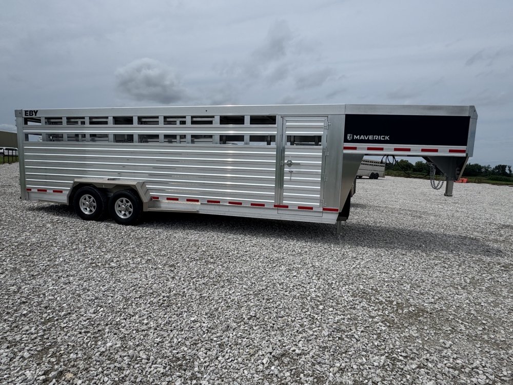 2026 Eby Maverick 24' Livestock Trailer
