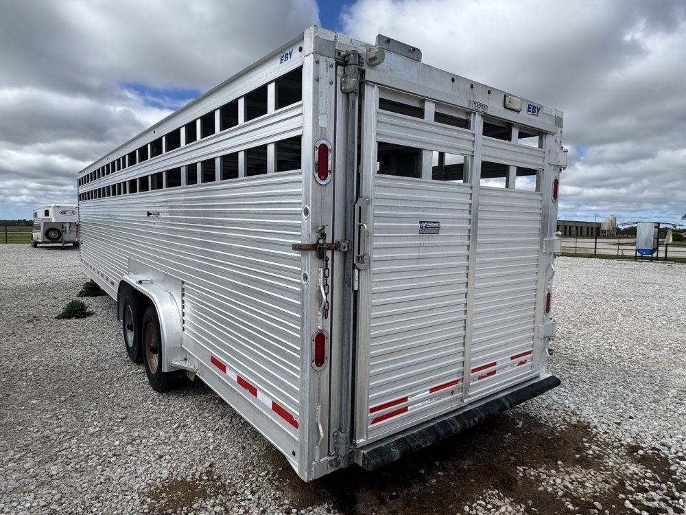 2018 Eby Ruff Neck 30' Stock Trailer
