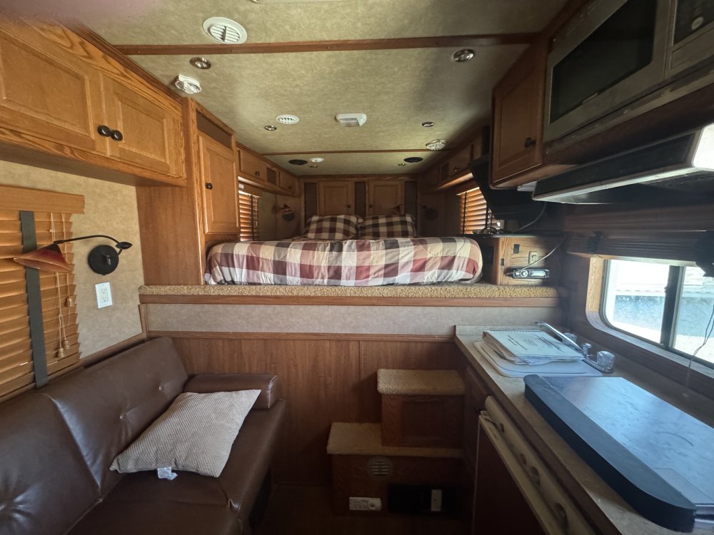 2007 American Spirit 10' LQ 3 Horse