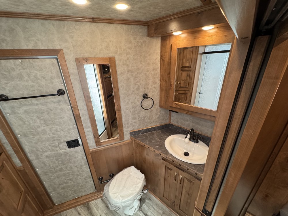 2026 Twister 5 Horse Side Load 13'6 Trail Boss Horse - Living Quarters