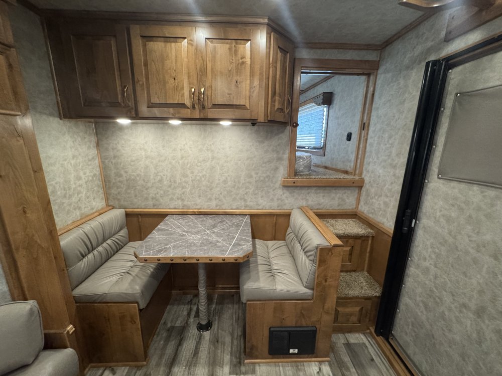 2026 Twister 5 Horse Side Load 13'6 Trail Boss Horse - Living Quarters