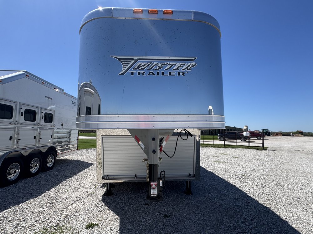 2026 Twister 5 Horse Side Load 13'6 Trail Boss Horse - Living Quarters