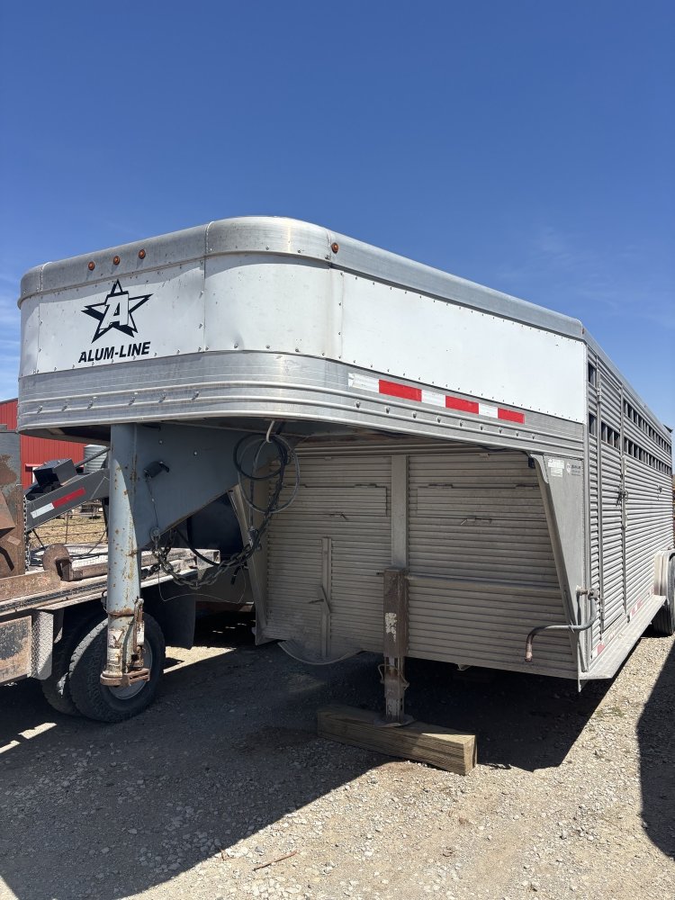2017 Alumline 25' Livestock Trailer