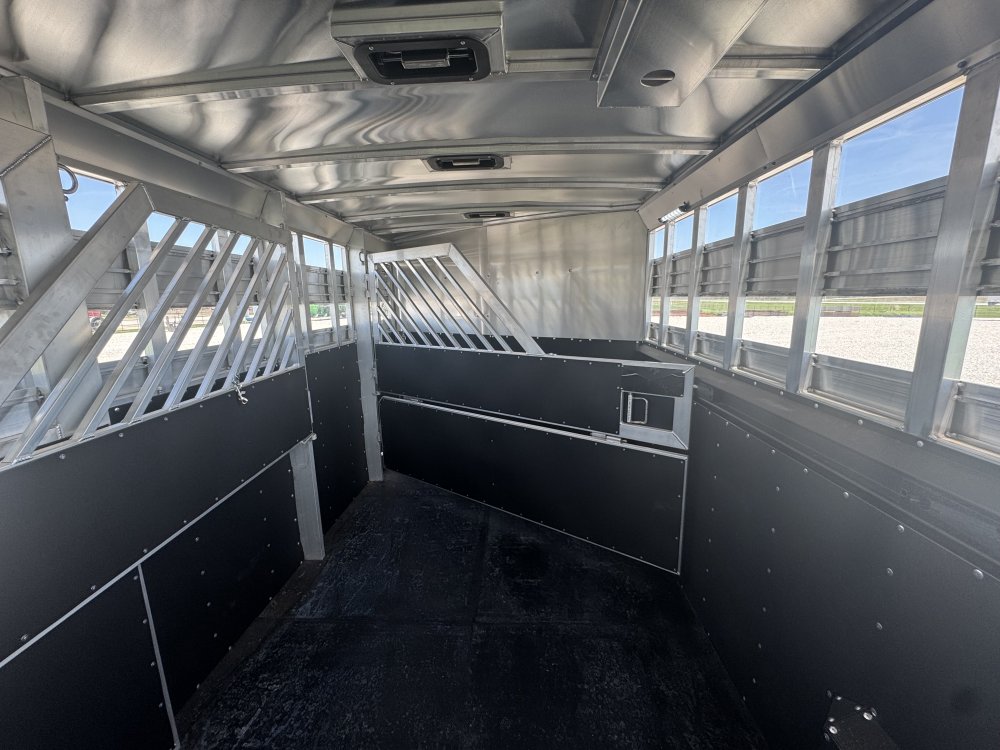2025 Twister 28' Stock Combo