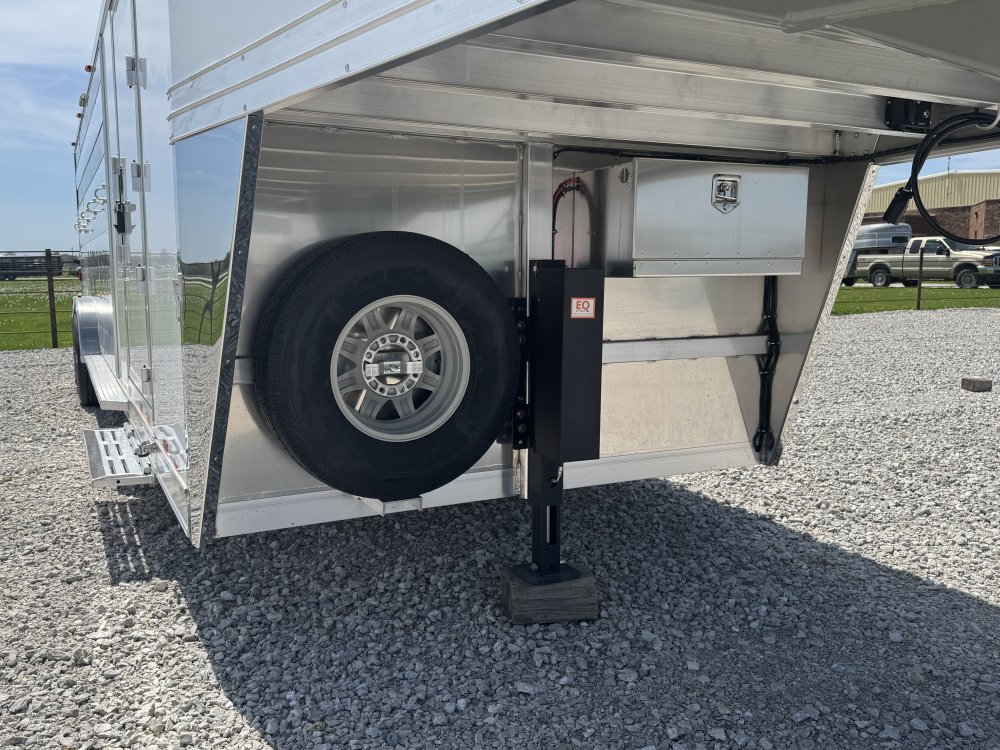 2025 Twister 28' Stock Combo