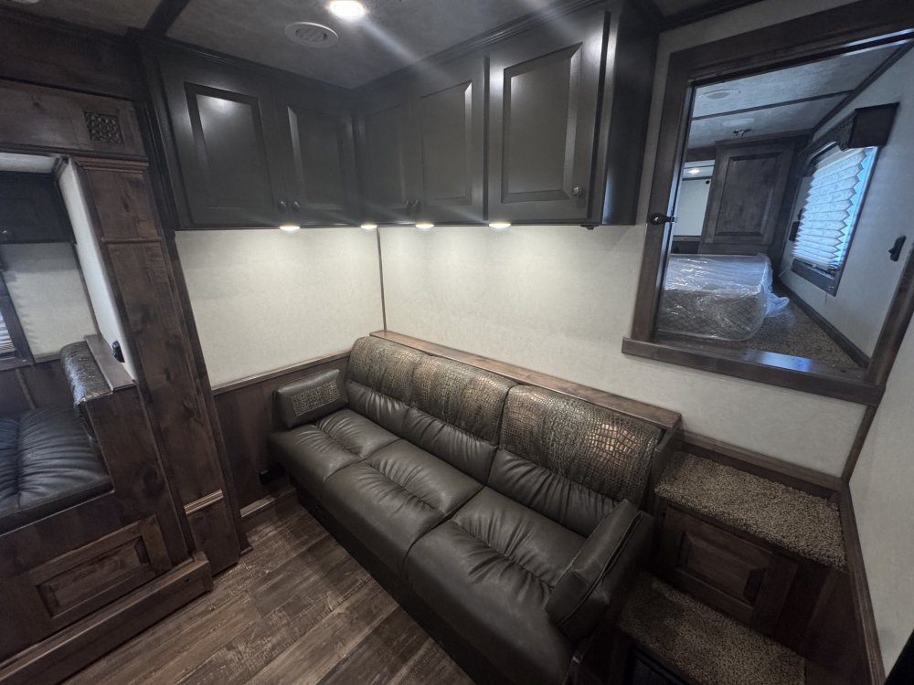 2025 Twister 14'9 Trail Boss LQ 4 Horse Side Load