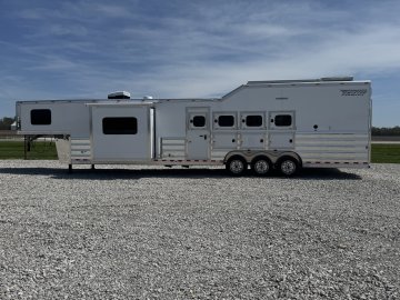 2025 Twister 14'9 Trail Boss LQ 4 Horse Side Load