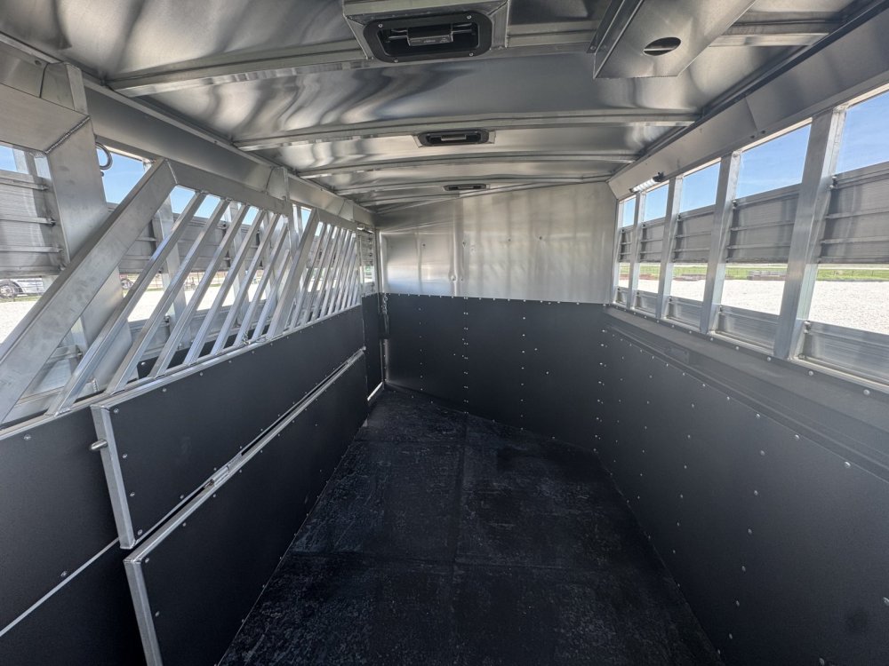2025 Twister 28' Stock Combo