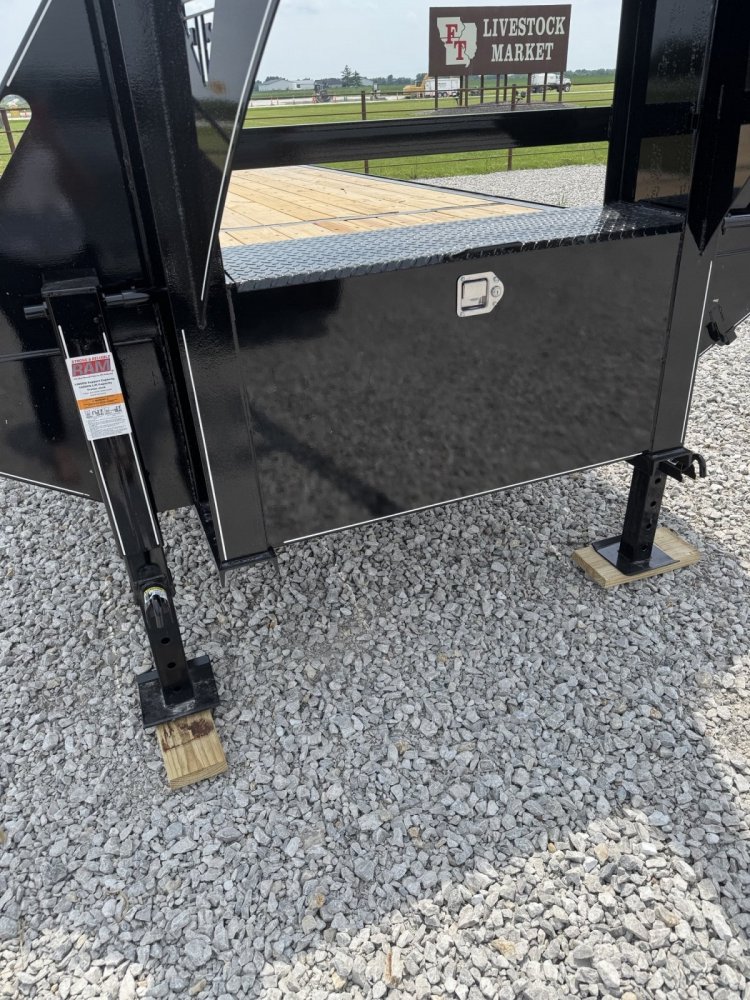 2026 Delta 30' 10k Tandem Dually Flatbed