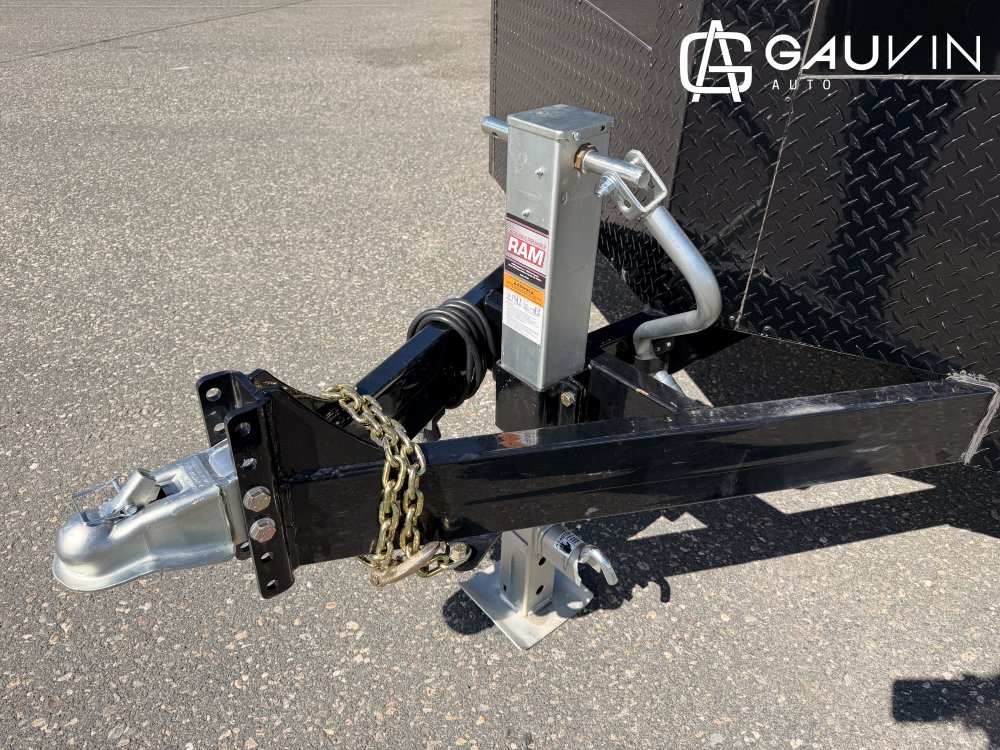 2026 NEWPORT 8.5X24 GW5200 8.5X24TA BLACKOUT Enclosed Cargo Steel Frame / Aluminum Skin