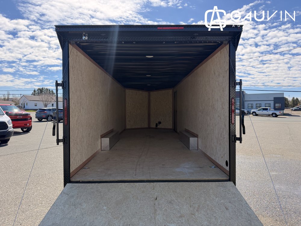 2026 NEWPORT 8.5X24 GW5200 8.5X24TA BLACKOUT Enclosed Cargo Steel Frame / Aluminum Skin