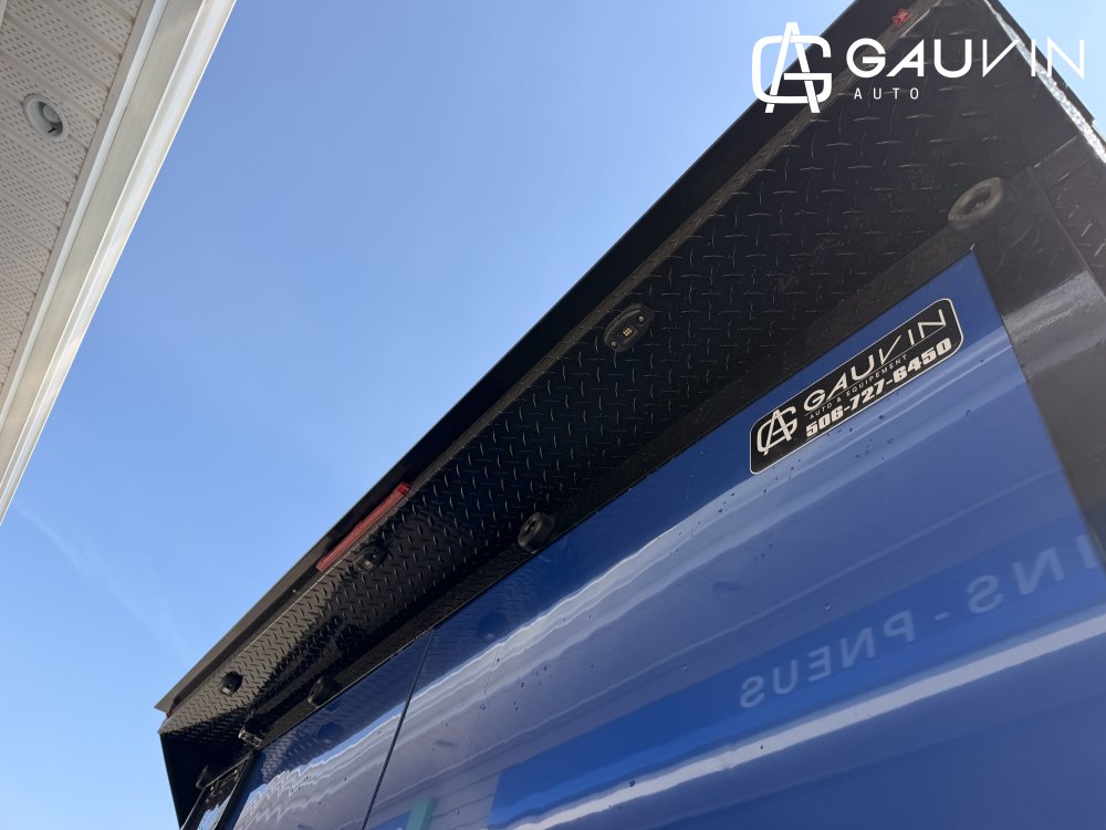 2026 NEWPORT NP8.5X18 GBLUE 8.5X18TA RAMP Enclosed Cargo Galvanized