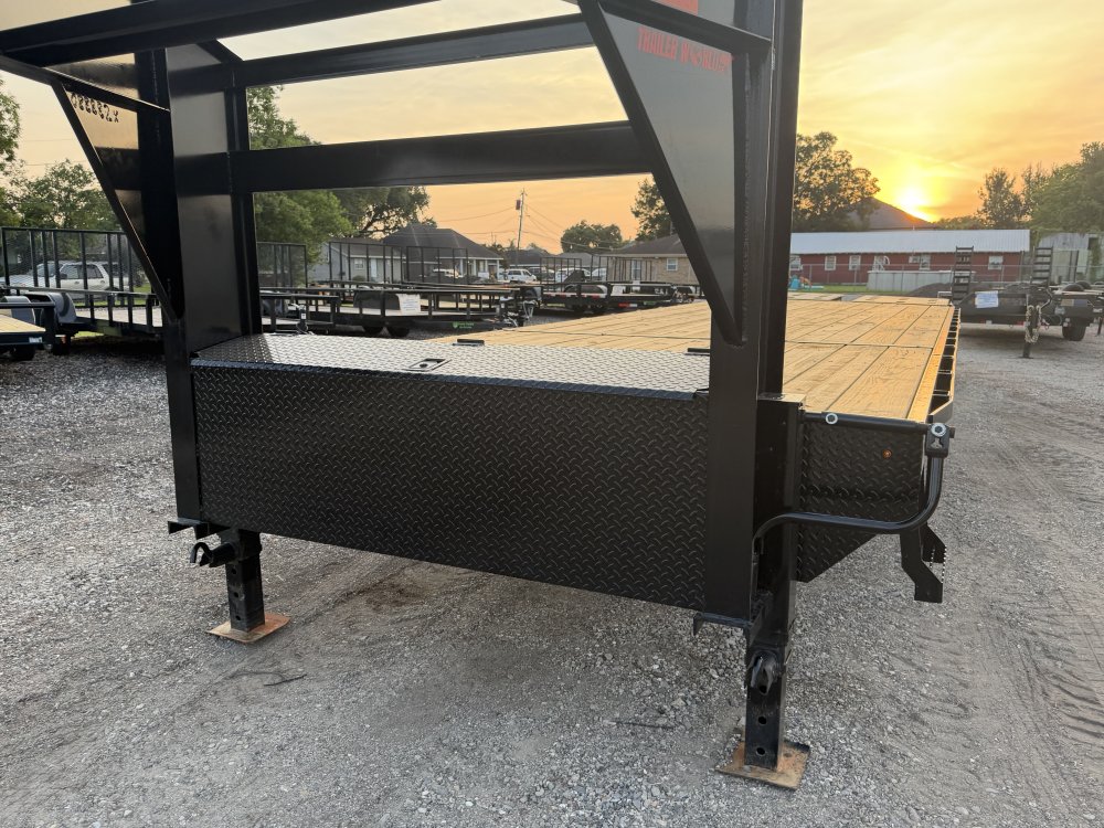 8'x32' Caliber Gooseneck
