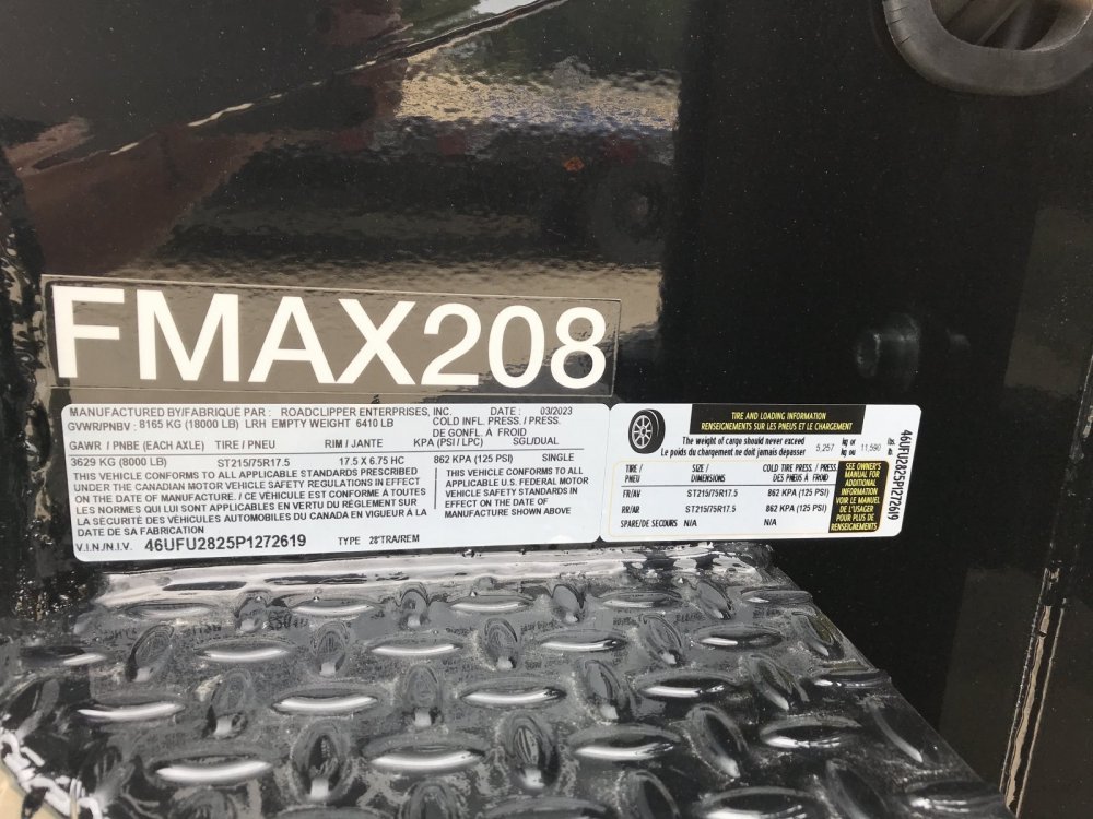 102x28 Diamond C Gooseneck Trailer Diamond C FMAX 208 MR