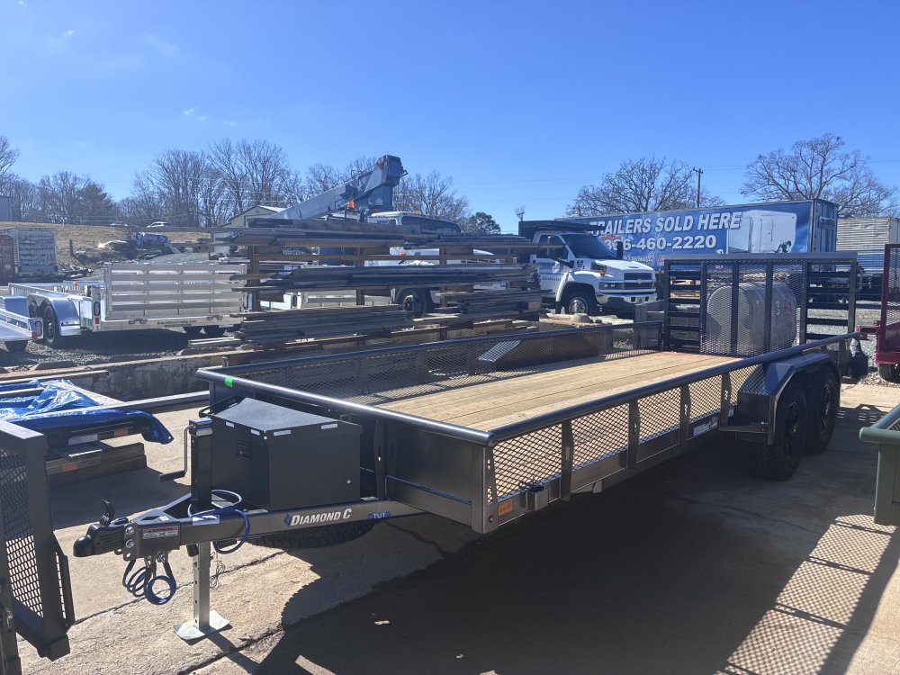 2026 Diamond C TUT 206 Venture 83x20 9.9K GVWR Metallic Gray