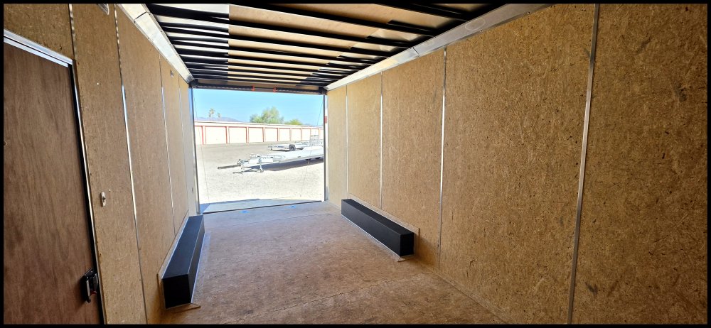 8.5'x20' Look Enclosed