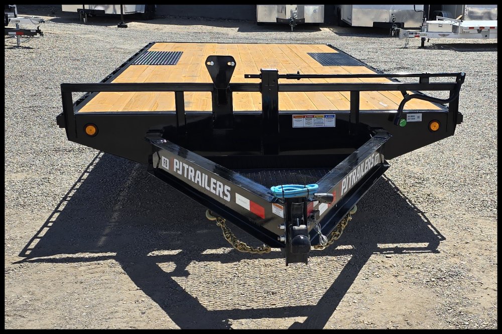 102"x20' PJ Flatbed