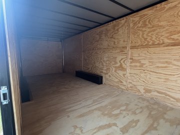 8.5'x24' Panther Enclosed thumbnail 5