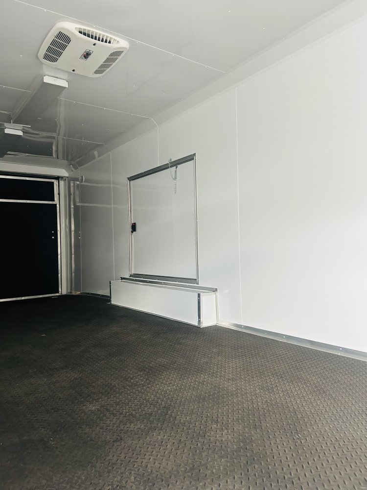 8.5'x26' Panther Enclosed