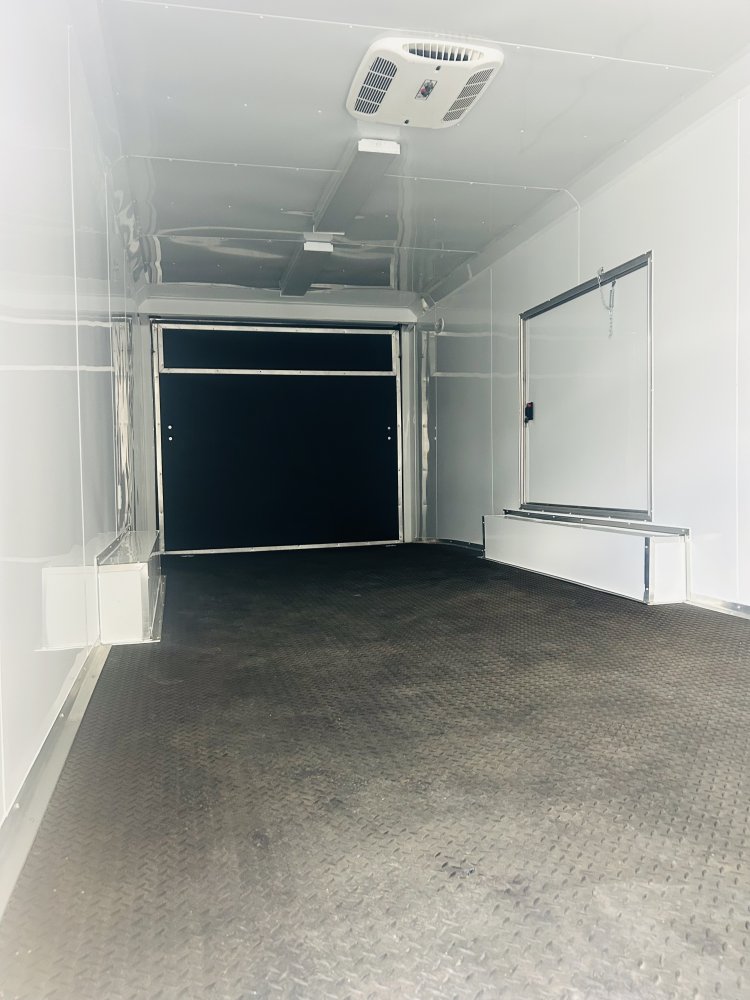 8.5'x26' Panther Enclosed