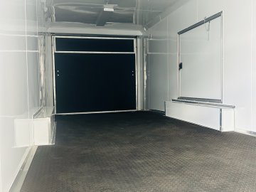 8.5'x26' Panther Enclosed thumbnail 7