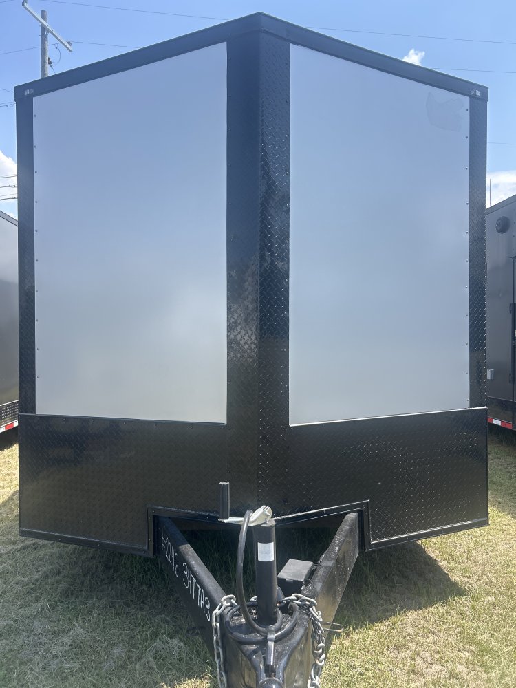 8.5'x34' Panther Enclosed