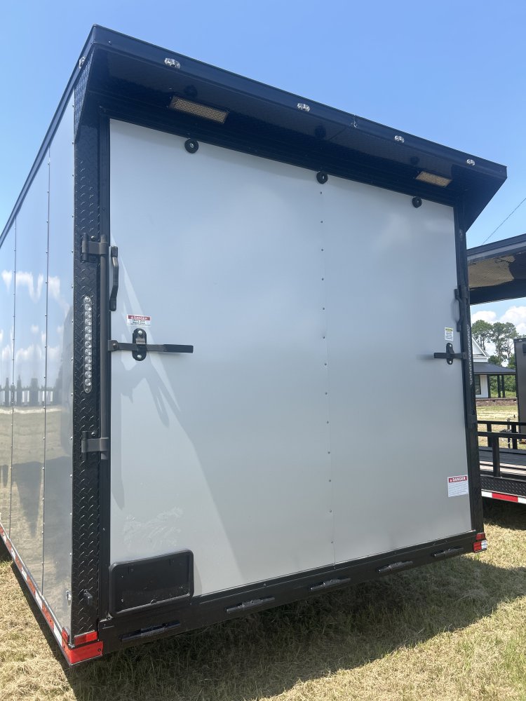 8.5'x34' Panther Enclosed