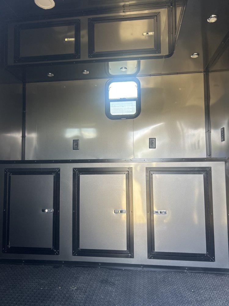 8.5'x34' Panther Enclosed