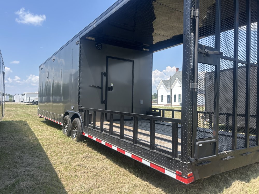 8.5'x34' Panther Enclosed