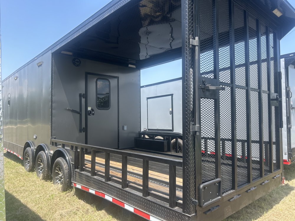8.5'x34' Panther Enclosed