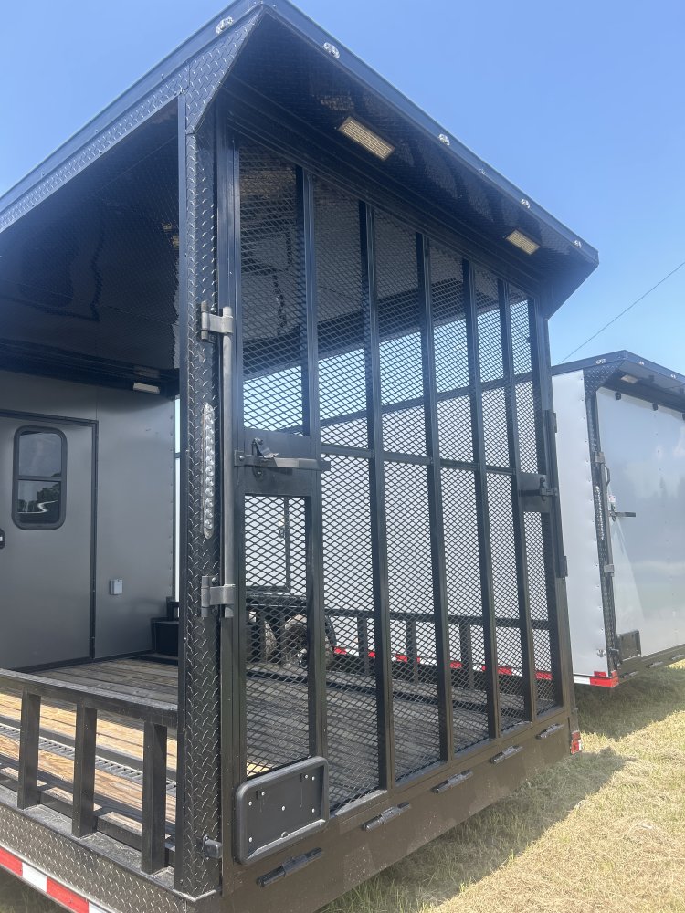 8.5'x34' Panther Enclosed