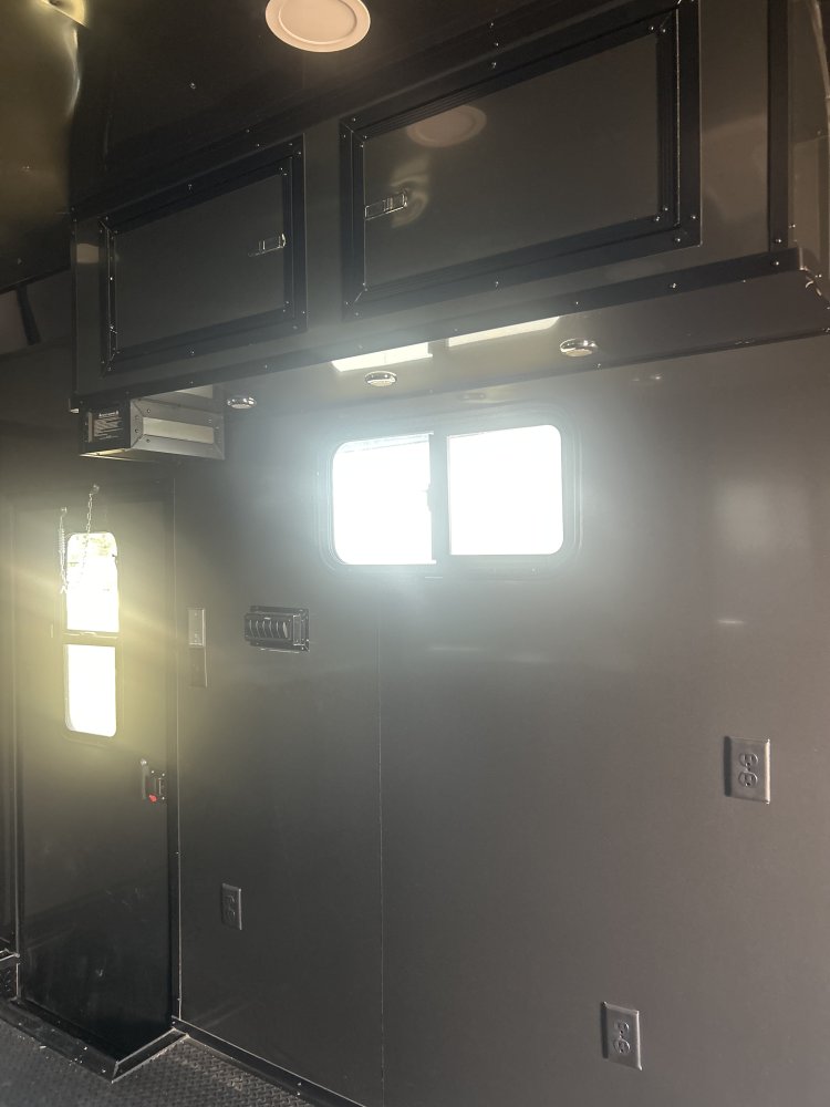 8.5'x34' Panther Enclosed