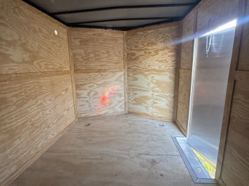 8.5'x20' Panther Enclosed thumbnail 7