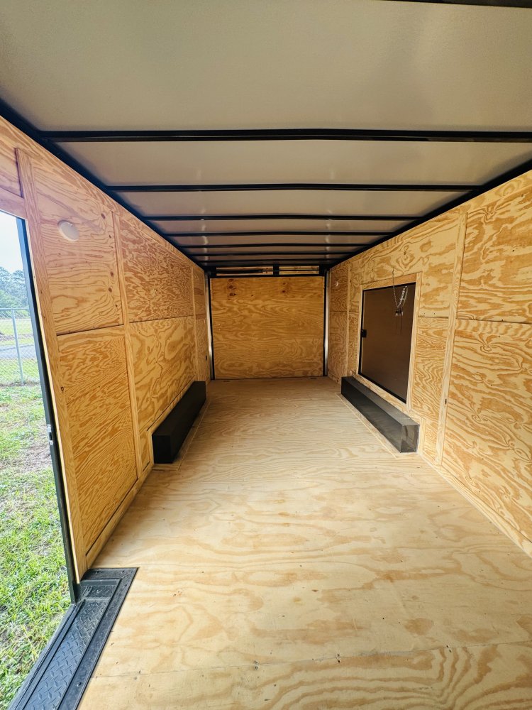 8.5'x20' Panther Enclosed