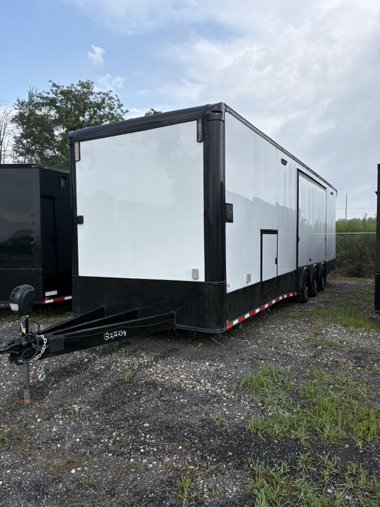 8.5'x32' Panther Enclosed