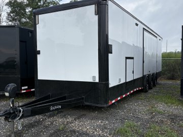 8.5'x32' Panther Enclosed thumbnail 3
