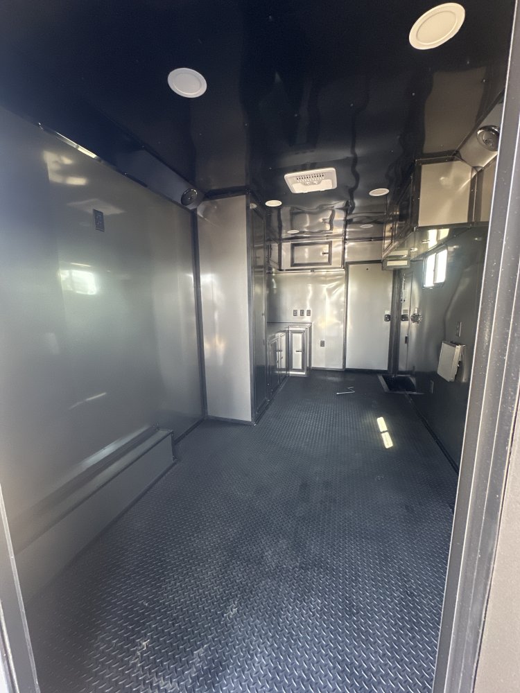 8.5'x34' Panther Enclosed