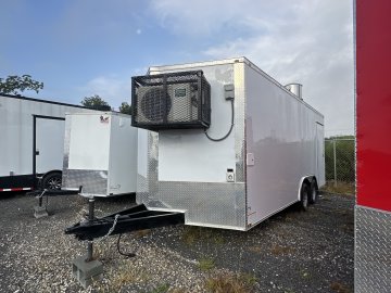 8.5'x18' Panther Enclosed thumbnail 2