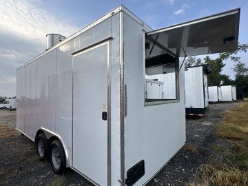 8.5'x18' Panther Enclosed thumbnail 3