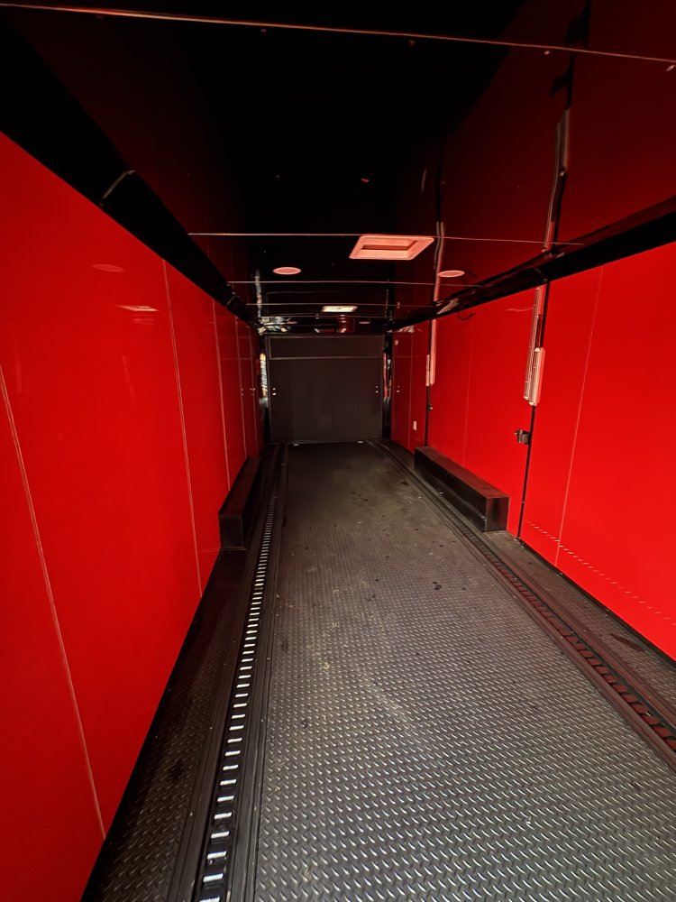 8.5'x28' QUALITY CARGO Enclosed