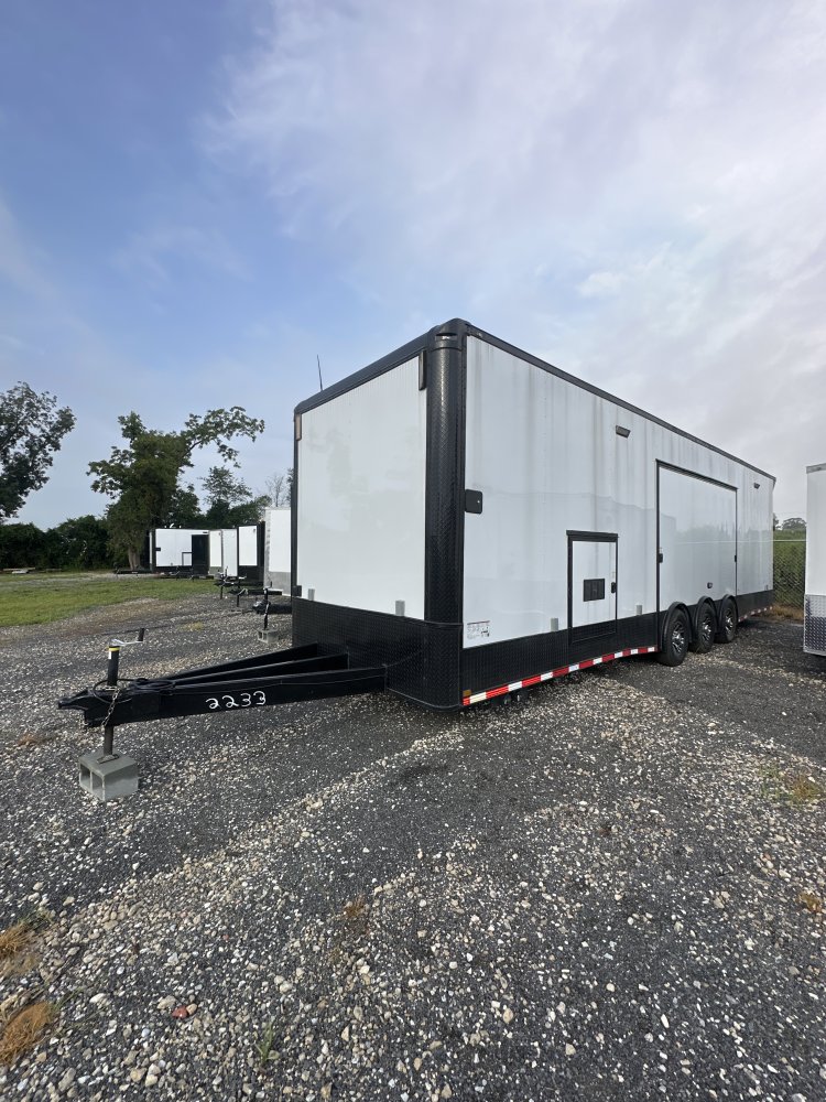 8.5'x32' Panther Enclosed
